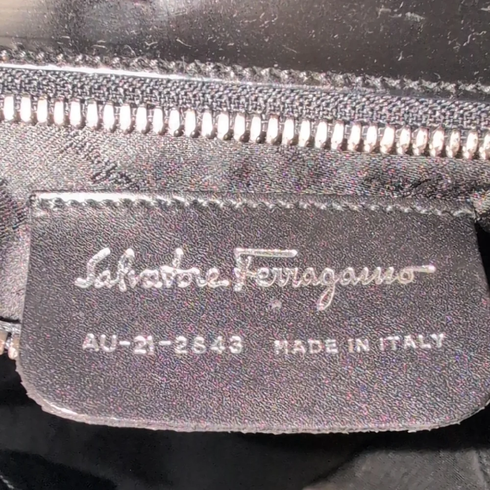 Salvatore Ferragamo Black Tote Bag Italy Big Leather Handles Stylish - Picture 2 of 15